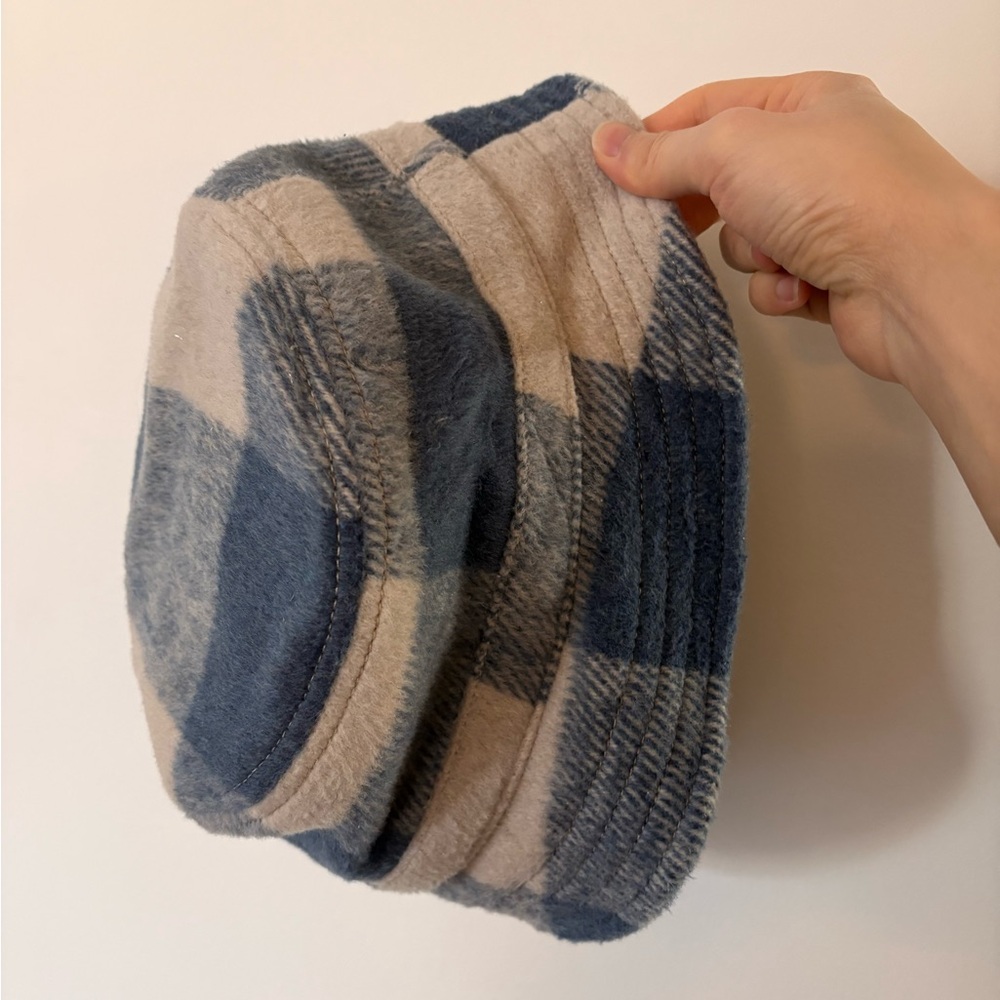 American Eagle Outfitters Blue and Cream Plaid Hat